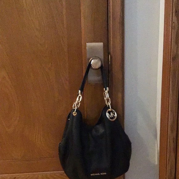 Black Leather Michael Kors bag. Used a few times only - Picture 3 of 5